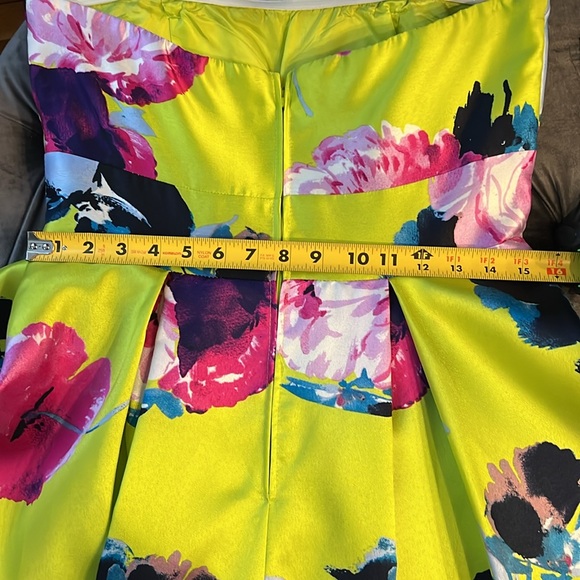 Incredible Chartreuse Floral Gown Prom Event Dress - Picture 11 of 12